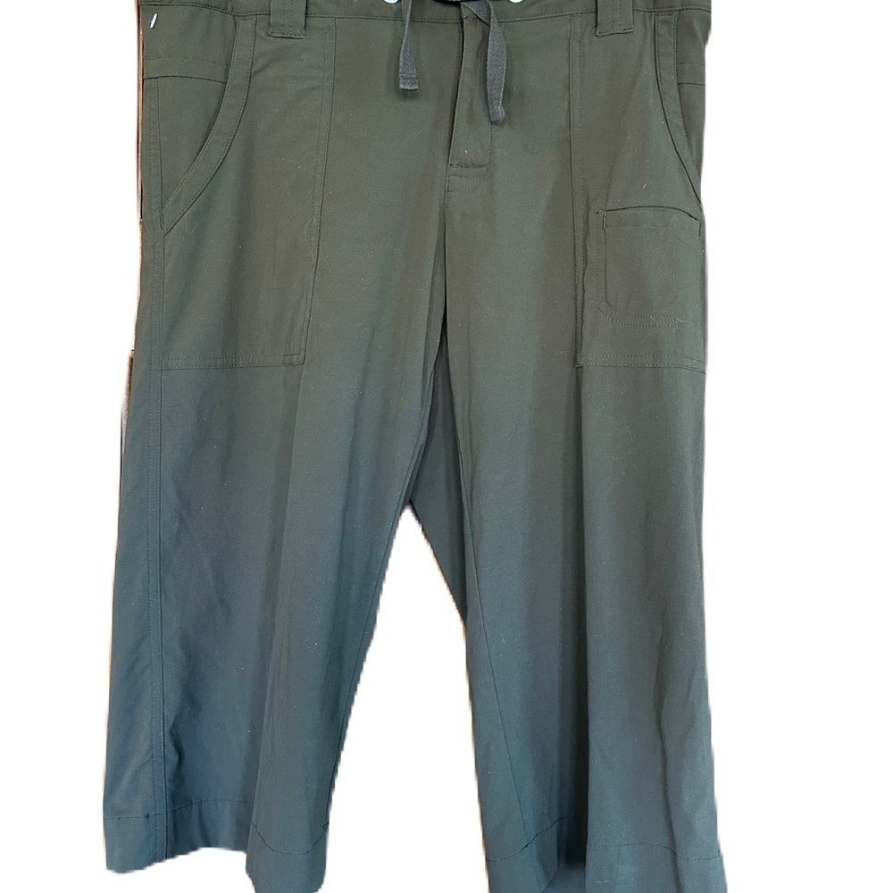 Lucy Activewear Women’s Brown Capris. Size small